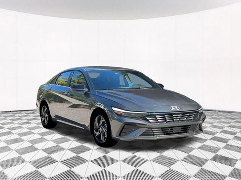 New 2026 Hyundai Elantra SEL Sport Premium FWD image 16