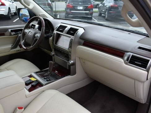 Used 2013 Lexus GX 460 w/ Comfort Plus Pkg AWD/4WD image 13