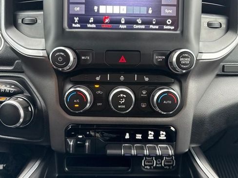 Used 2020 RAM 1500 Big Horn AWD/4WD image 34