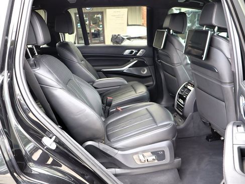 Used 2020 BMW X7 M50i w/ Dynamic Handling Package AWD/4WD image 20