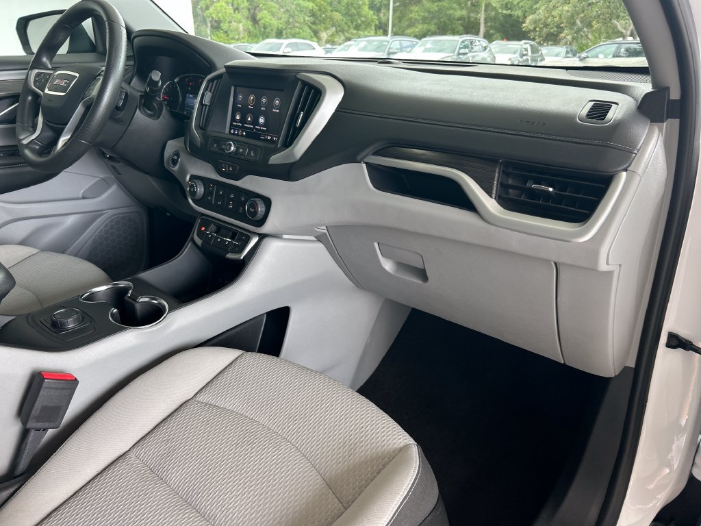 Used 2024 GMC Terrain SLE AWD/4WD image 27