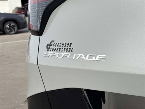 New 2026 Kia Sportage SX image 5