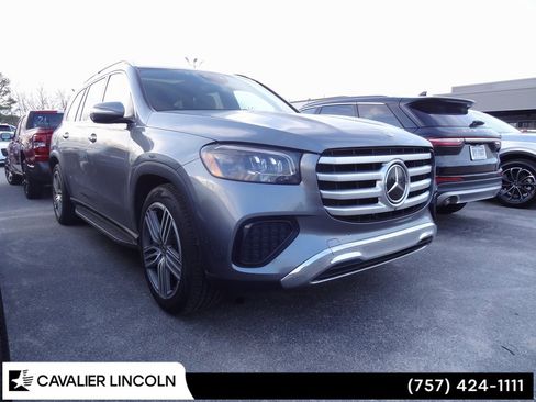 Used 2024 Mercedes-Benz GLS 450 4MATIC image 1
