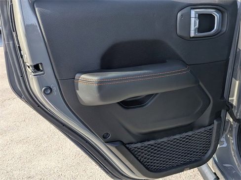 Used 2022 Jeep Gladiator Mojave w/ Cold Weather Group image 23