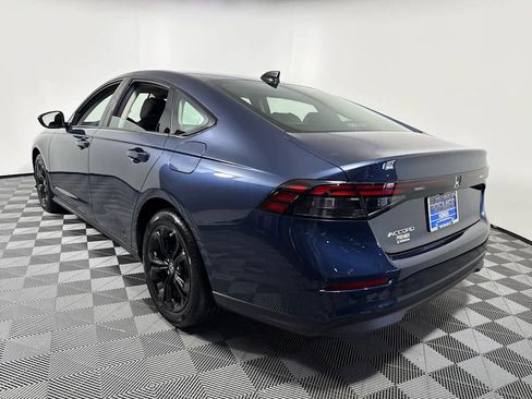 New 2025 Honda Accord SE image 5
