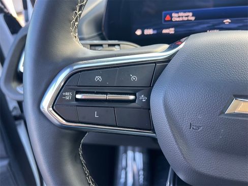 Used 2024 Chevrolet Traverse LT image 18