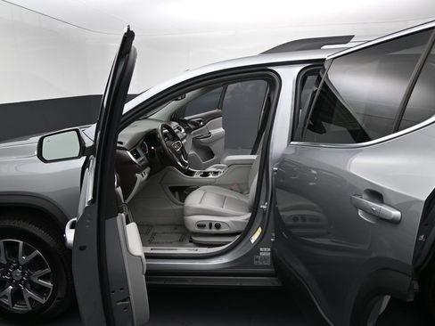Used 2023 GMC Acadia SLT AWD/4WD image 12