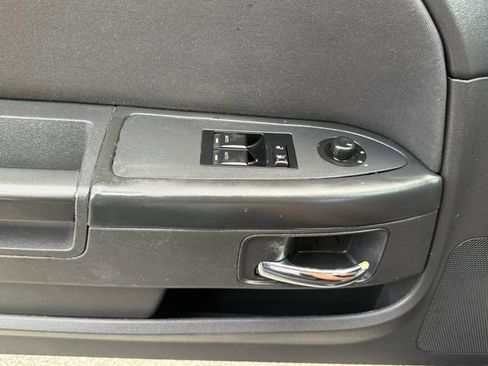 Used 2011 Dodge Challenger image 26