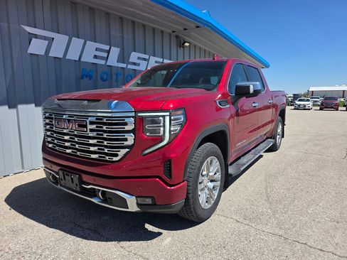 Used 2024 GMC Sierra 1500 Denali w/ Technology Package image 2