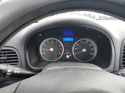 Used 2010 Hyundai Accent GS image 19