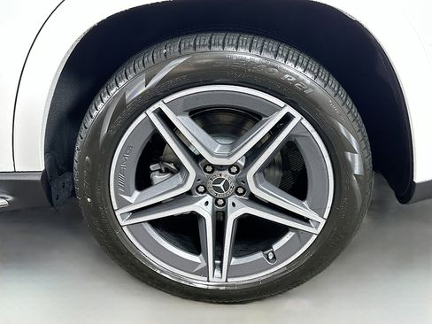 New 2026 Mercedes-Benz GLS 450 4MATIC image 34