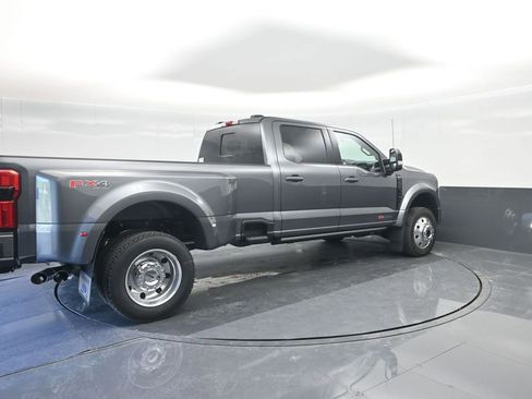 New 2026 Ford F450 Platinum image 15