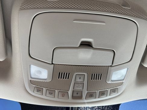 Used 2019 Ford Expedition Limited image 34