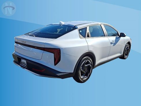 Used 2025 Kia K4 EX FWD image 24