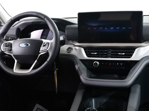 New 2026 Ford Explorer Active w/ Active Comfort Package AWD/4WD image 8