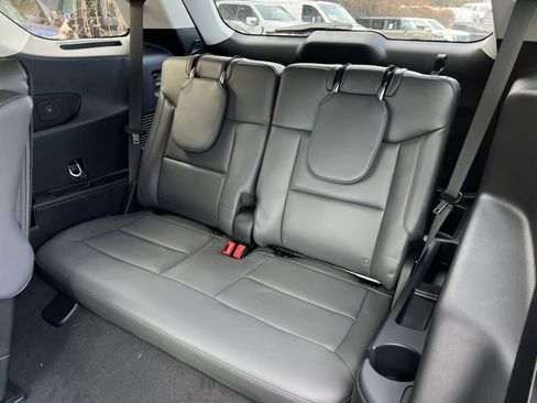 New 2025 Ford Explorer Active w/ Active Comfort Package image 26