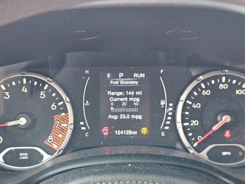 Used 2021 Jeep Renegade Sport FWD image 8