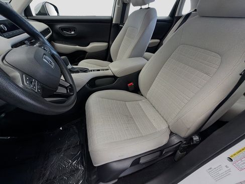 Used 2023 Honda HR-V LX image 11