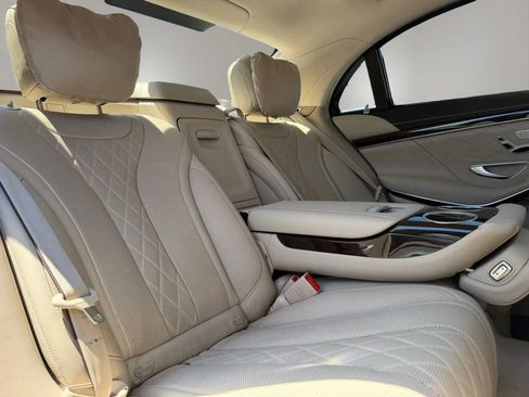 Used 2019 Mercedes-Benz S 560 Sedan image 17