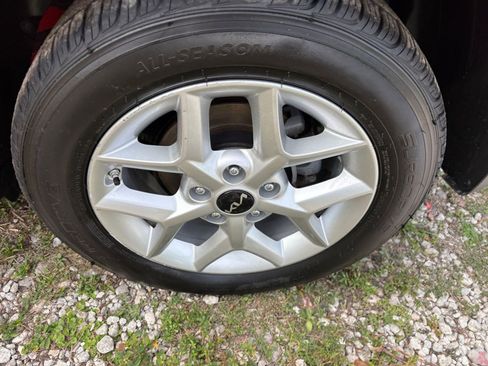 Used 2025 Kia Soul LX w/ LX Technology Package image 29