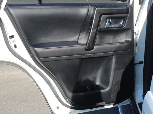 Used 2022 Toyota 4Runner TRD Off-Road image 45