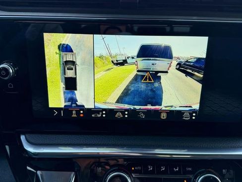 Used 2024 GMC Sierra 2500 Denali w/ Denali Reserve Package image 16