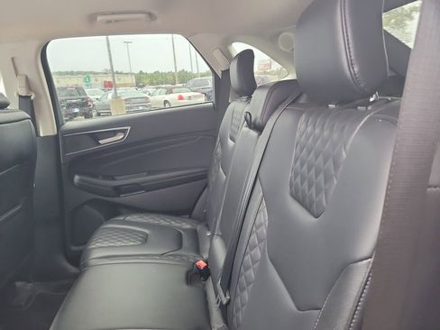 Certified 2024 Ford Edge Titanium image 23