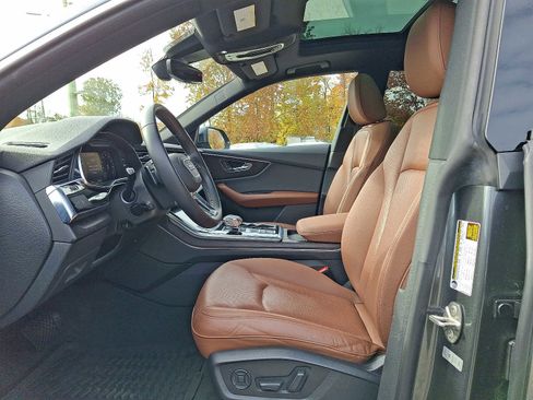 Used 2021 Audi Q8 Premium Plus image 13