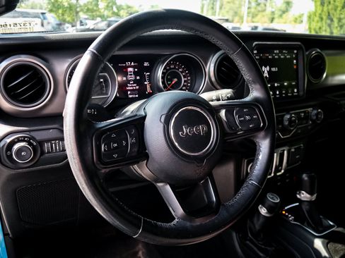 Used 2021 Jeep Wrangler Sport AWD/4WD image 6