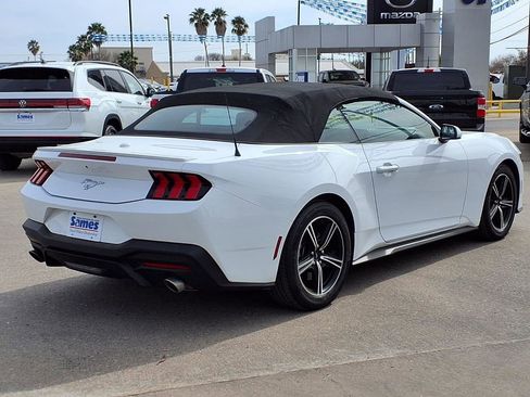 Used 2025 Ford Mustang Premium image 7