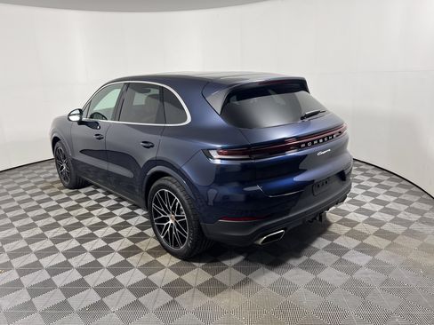 Certified 2025 Porsche Cayenne AWD/4WD image 3
