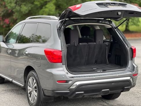 Used 2020 Nissan Pathfinder S AWD/4WD image 38