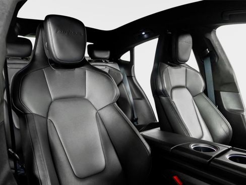 Used 2020 Porsche Taycan Turbo S w/ Premium Package image 27