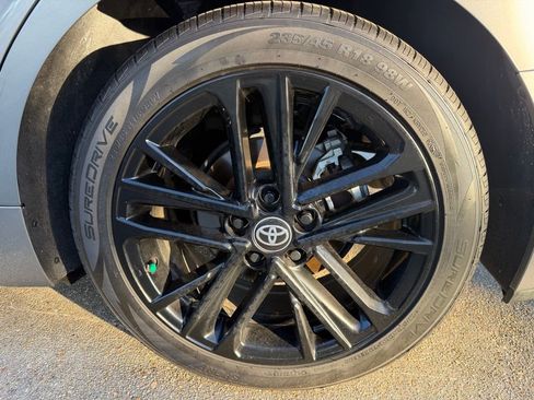 Used 2025 Toyota Camry SE image 9