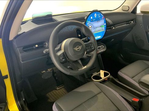 Certified 2025 MINI Cooper S image 21