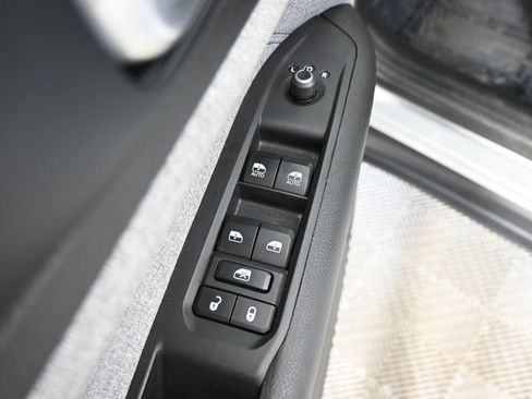Used 2024 Jeep Compass Latitude AWD/4WD image 19