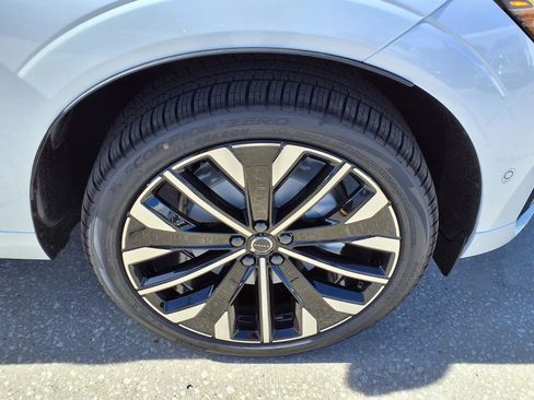 New 2026 Volvo XC60 B5 Ultra w/ Protection Package Premier image 9