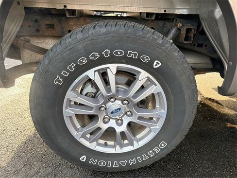 Certified 2018 Ford F150 Lariat w/ Trailer Tow Package image 13