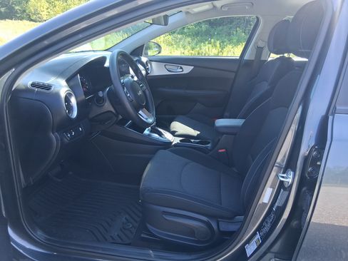 Certified 2024 Kia Forte LXS w/ LXS Technology Package FWD image 14