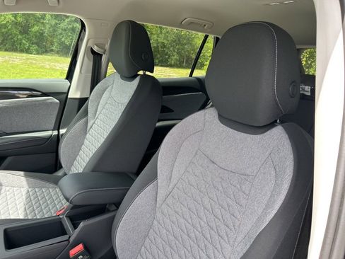 New 2026 Volkswagen Tiguan S FWD image 20