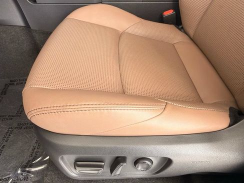 Used 2026 Toyota 4Runner Limited AWD/4WD image 5