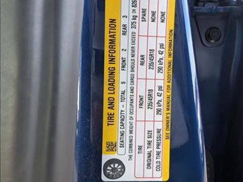 Used 2023 Tesla Model 3 Standard Range image 17