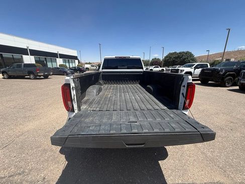 Used 2022 GMC Sierra 3500 AT4 w/ AT4 Preferred Package AWD/4WD image 20
