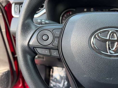 Used 2025 Toyota RAV4 XLE FWD image 20