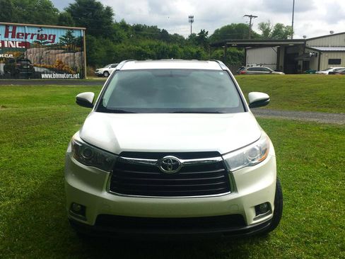 Used 2016 Toyota Highlander Limited FWD image 8