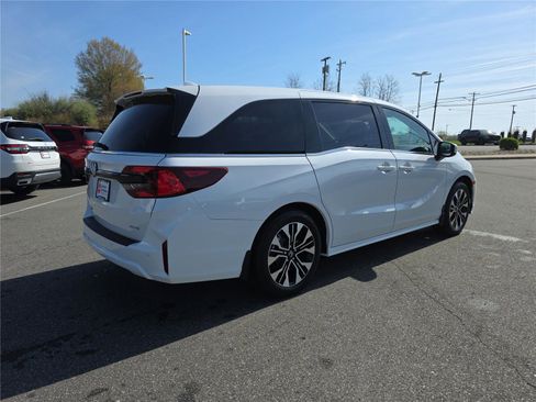 New 2026 Honda Odyssey Elite image 6