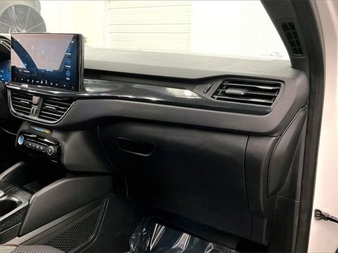 Used 2023 Ford Escape ST-Line Elite image 16