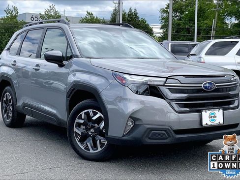 Certified 2025 Subaru Forester Premium AWD/4WD image 2