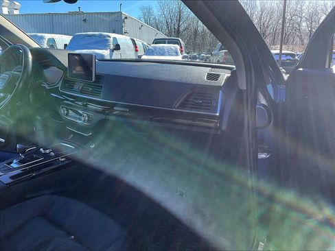 Used 2018 Audi Q5 Premium Plus w/ Premium Plus Package image 13