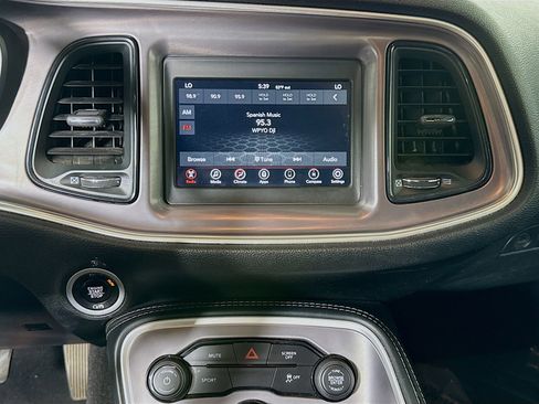 Used 2022 Dodge Challenger SXT image 18